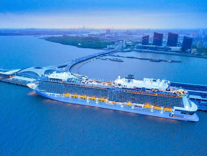 邮轮启航 从“过境”到“入境”——皇家加勒比重启上海母港背后的文旅新机遇